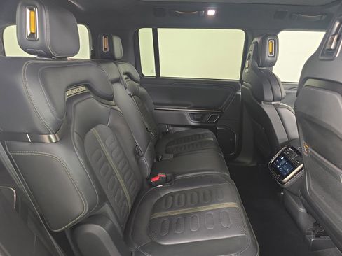 Used 2024 Rivian R1S Adventure AWD/4WD image 23