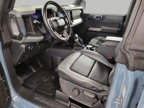 Used 2022 Ford Bronco Black Diamond w/ Sasquatch Package image 10