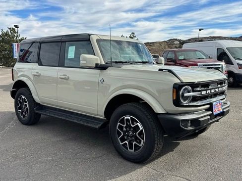 New 2025 Ford Bronco Outer Banks image 7