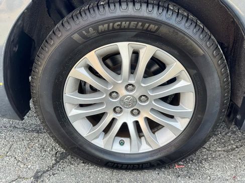 Used 2016 Toyota Sienna XLE image 42