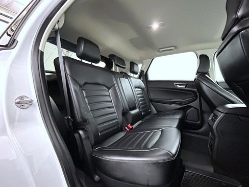 Used 2022 Ford Edge SEL w/ Convenience Package image 18