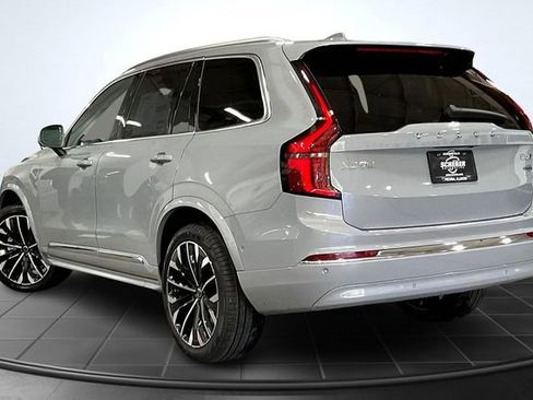 New 2026 Volvo XC90 B6 Plus w/ Protection Package Premier AWD/4WD image 4