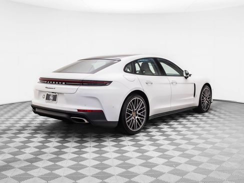 Certified 2025 Porsche Panamera 4 image 8