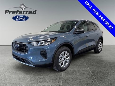 Used 2025 Ford Escape Active w/ Tech Pack #1 image 2