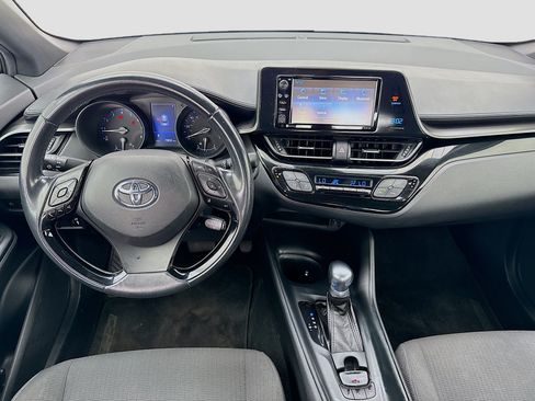 Used 2018 Toyota C-HR XLE FWD image 14