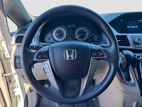Used 2016 Honda Odyssey SE image 12