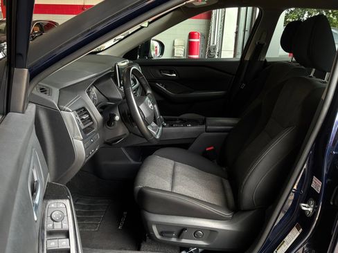 Used 2026 Nissan Rogue SV FWD image 10