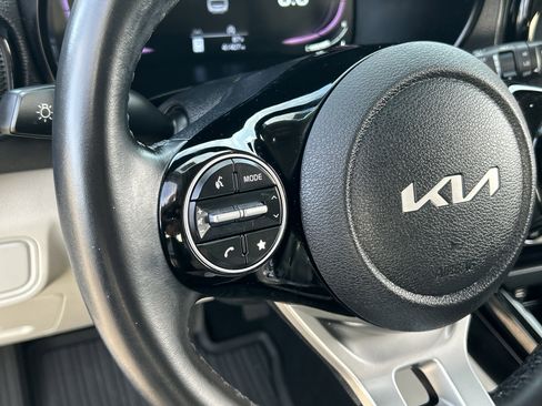 Certified 2023 Kia Soul EX image 24