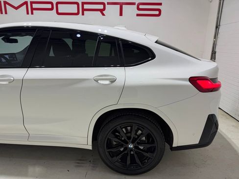 Used 2025 BMW X4 xDrive30i w/ Premium Package AWD/4WD image 6