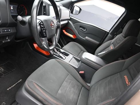 Used 2022 Nissan Frontier Pro-X RWD image 18