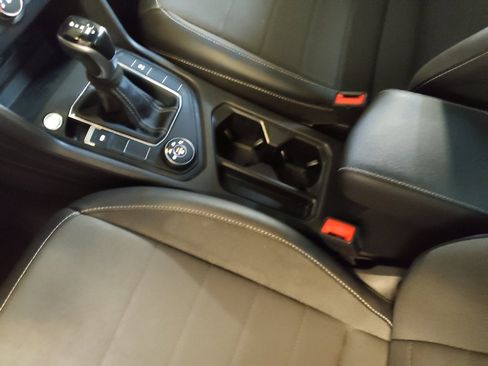 Used 2022 Volkswagen Taos SE image 26