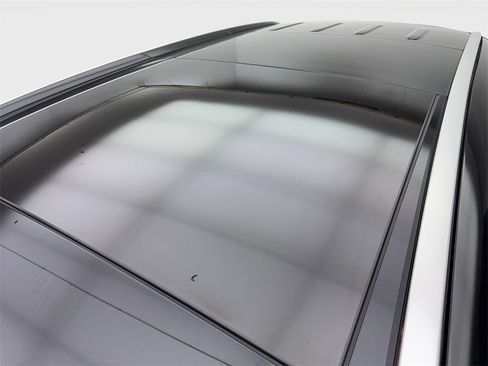 Used 2022 Mercedes-Benz GLC 300 w/ AMG Line image 20