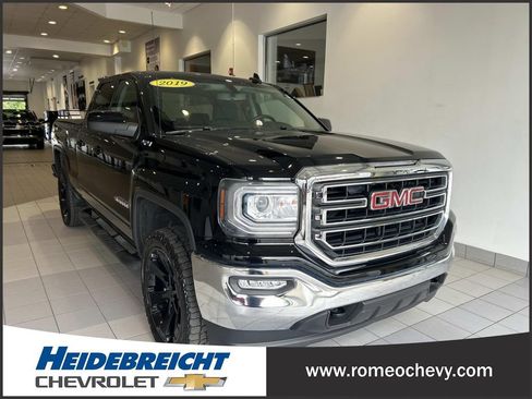Used 2019 GMC Sierra 1500 SLE w/ SLE Value Package AWD/4WD image 1