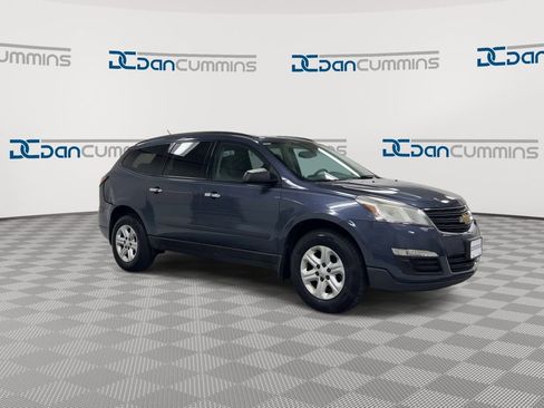 Used 2014 Chevrolet Traverse LS FWD image 2