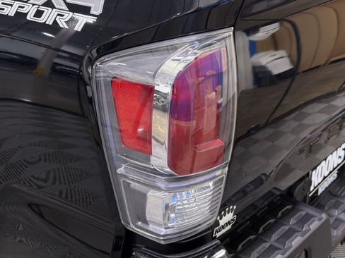 Used 2023 Toyota Tacoma TRD Sport AWD/4WD image 18
