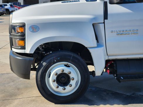 New 2024 Ford F150 image 5