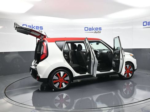 Used 2016 Kia Soul + w/ Designer's Package FWD image 51