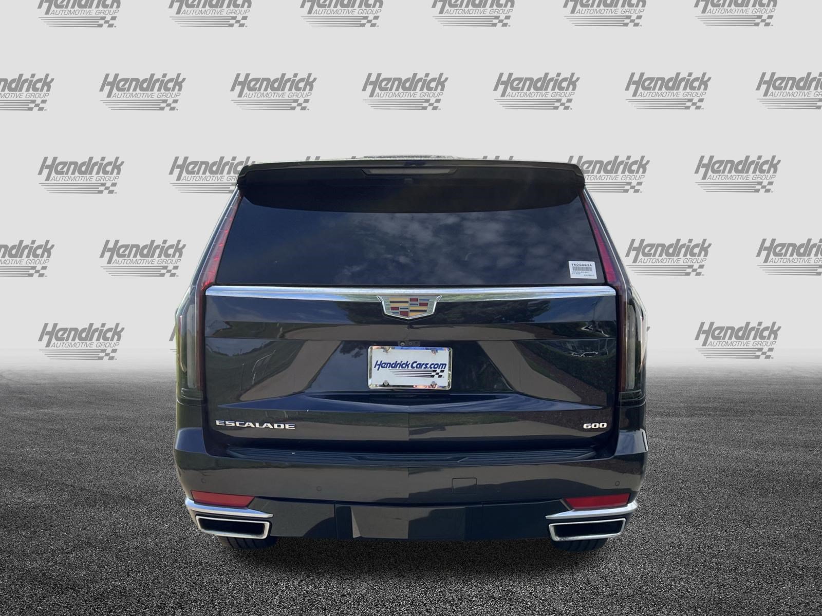 Used 2023 Cadillac Escalade Premium Luxury w/ LPO, Illumination Package AWD/4WD image 8