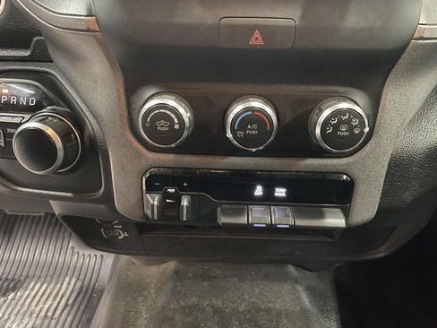 Used 2021 RAM 2500 Tradesman w/ Chrome Appearance Group AWD/4WD image 17