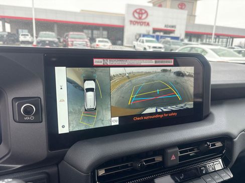 Used 2025 Toyota Land Cruiser image 24