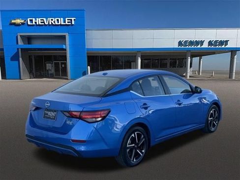 Used 2025 Nissan Sentra SV FWD image 5