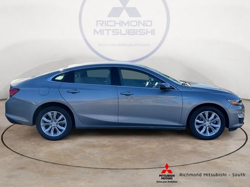 Used 2023 Chevrolet Malibu LT image 2