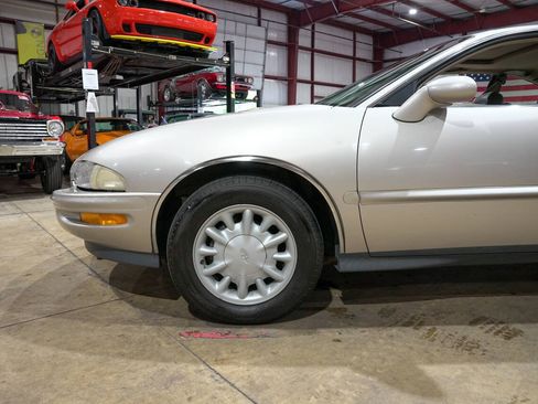Used 1996 Buick Riviera Supercharged Coupe FWD image 3