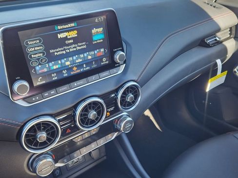 New 2025 Nissan Sentra SR w/ SR Premium Package FWD image 18