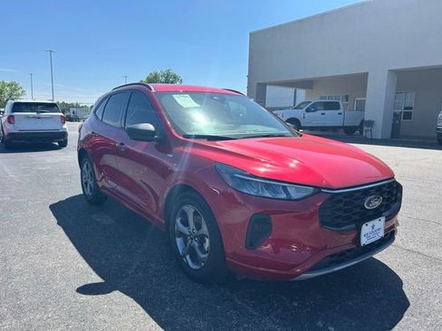 Used 2023 Ford Escape ST-Line w/ Tech Pack #1 FWD image 3