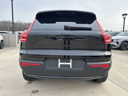 New 2026 Volvo XC40 B5 Ultra w/ Climate Package image 6