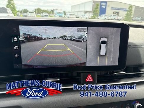 Used 2025 Kia Carnival SX FWD image 20
