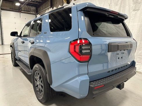 Used 2025 Toyota 4Runner SR5 image 5