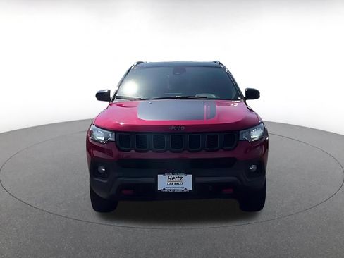 Used 2025 Jeep Compass Trailhawk AWD/4WD image 10