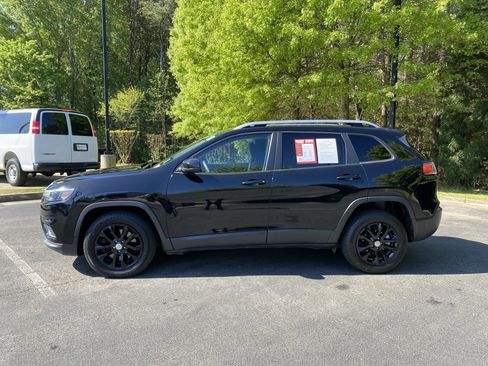 Used 2020 Jeep Cherokee Latitude FWD image 6