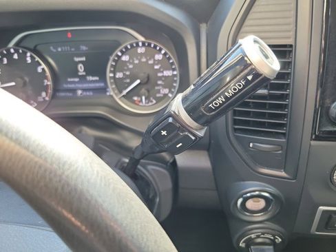 Used 2021 Nissan Titan S image 33