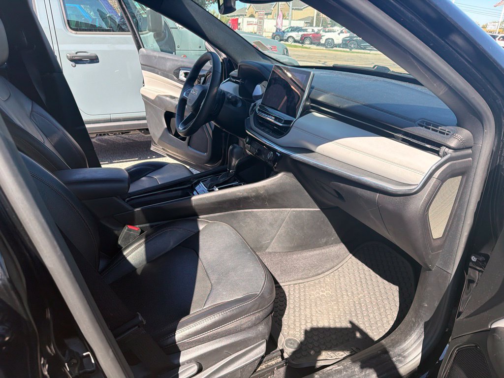 Used 2023 Jeep Compass Limited AWD/4WD image 32