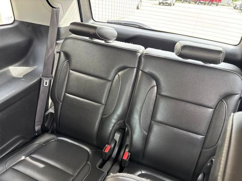 Used 2019 GMC Acadia SLT AWD/4WD image 29