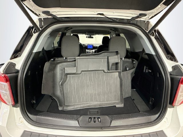 Used 2022 Ford Explorer XLT AWD/4WD image 25