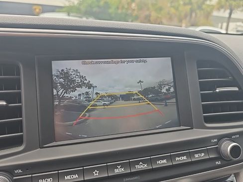 Used 2019 Hyundai Elantra Value Edition FWD image 19