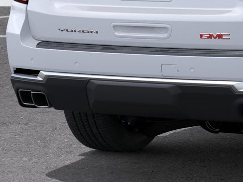 New 2026 GMC Yukon Denali w/ Denali Reserve Package AWD/4WD image 14
