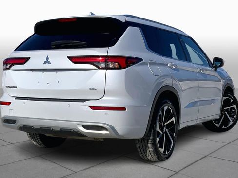 Used 2022 Mitsubishi Outlander SEL image 12