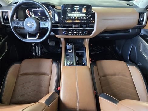 Used 2023 Nissan Pathfinder Platinum w/ Cargo Package image 25