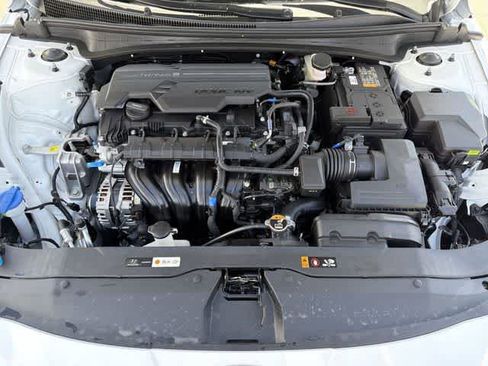 New 2026 Hyundai Elantra SE FWD image 11