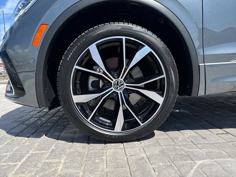 Certified 2023 Volkswagen Tiguan SEL R-Line AWD/4WD image 32