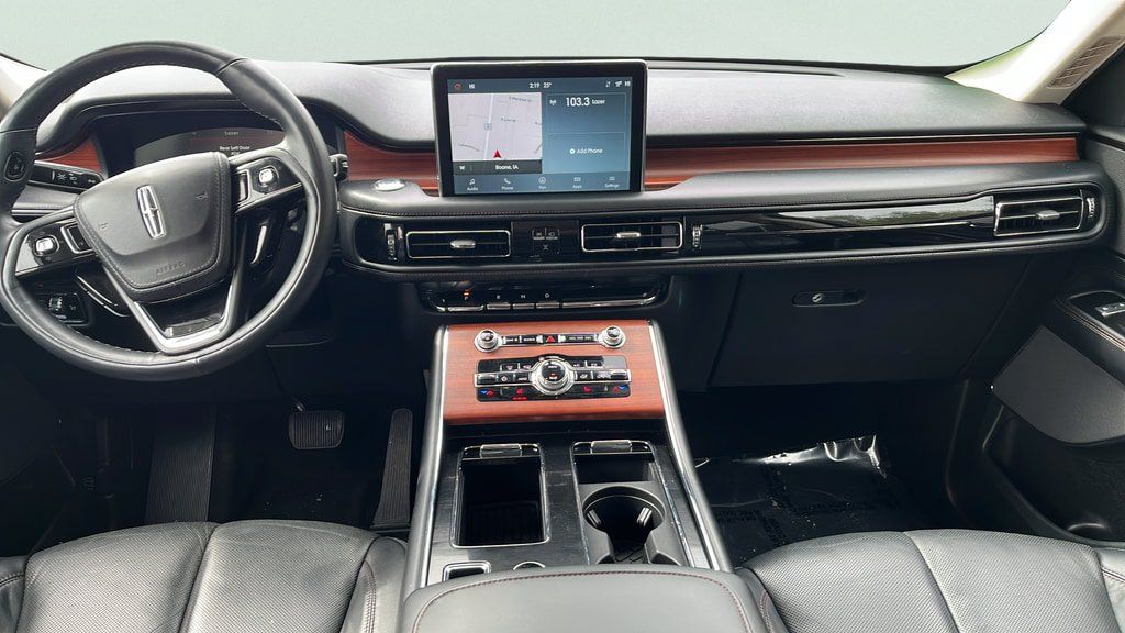 Used 2023 Lincoln Aviator Reserve AWD/4WD image 10