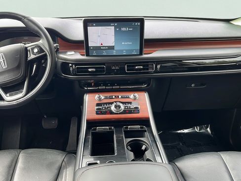 Used 2023 Lincoln Aviator Reserve AWD/4WD image 10