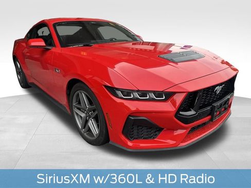 Used 2025 Ford Mustang GT RWD image 10