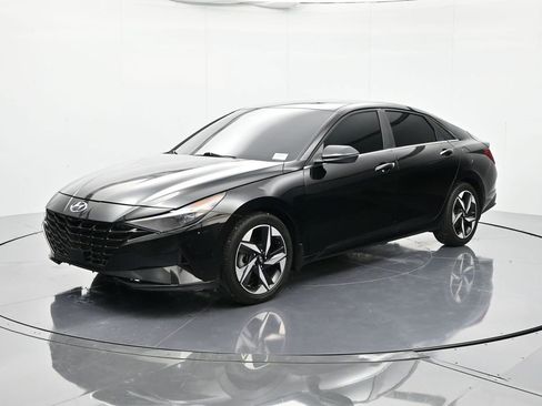 Used 2023 Hyundai Elantra Limited image 1