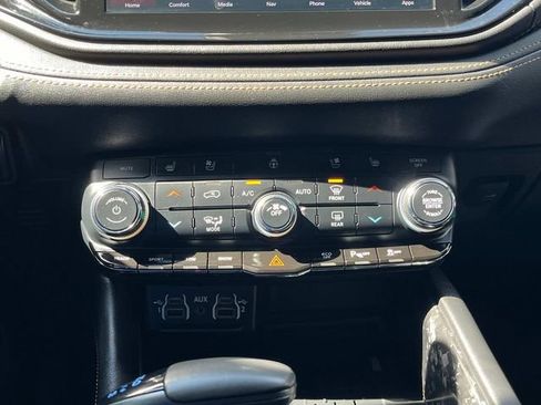 Used 2025 Dodge Durango R/T AWD/4WD image 38