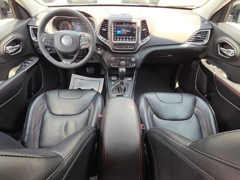 Used 2022 Jeep Cherokee Trailhawk w/ Premium Leather Package AWD/4WD image 25